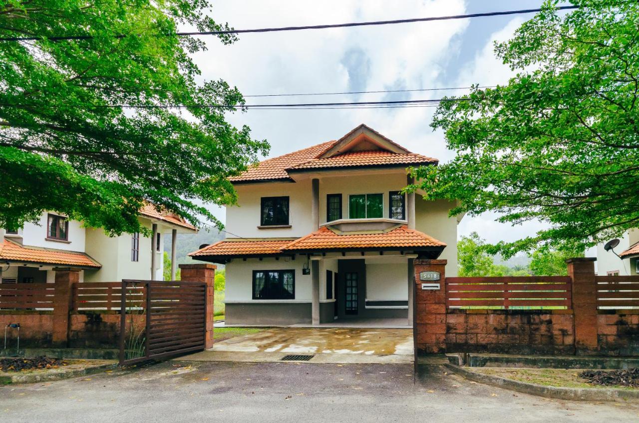 Kertih Damansara Inn Kerteh Exterior photo