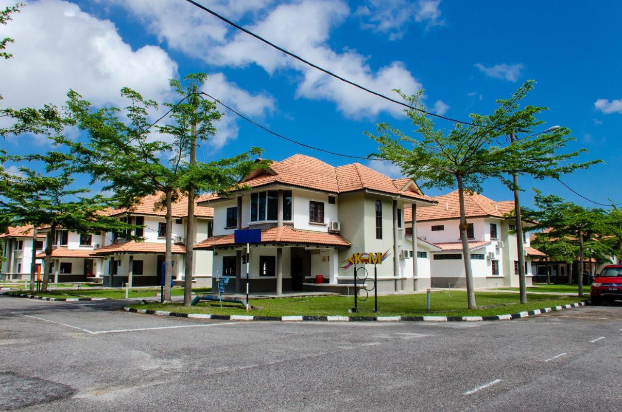 Kertih Damansara Inn Kerteh Exterior photo